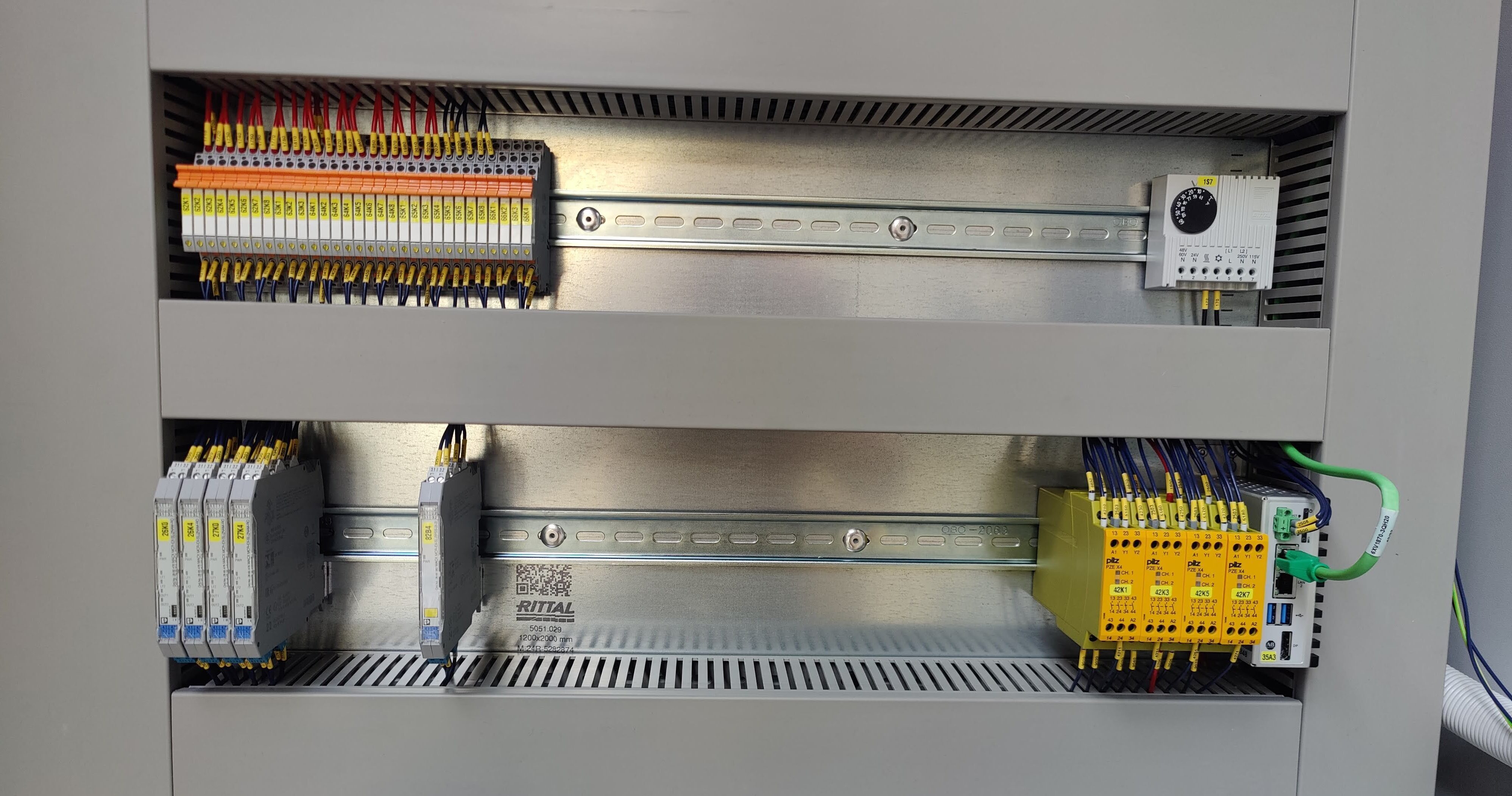 Bespoke elec cabinet 4